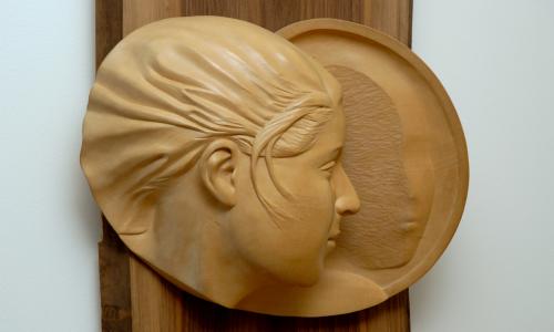 Sculpture in wood by Elona Bennett FRSS 