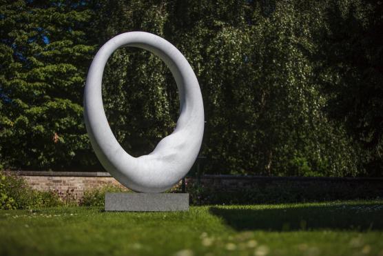 talk about marble carving in Pietrasanta, making the Flow sculpture, being a sculptor