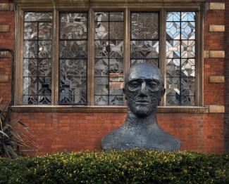 In Memoriam III, outside Royal Society of Sculptors