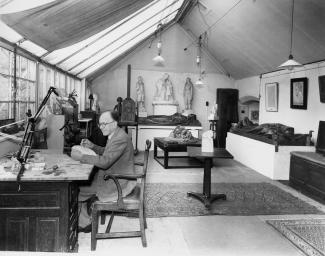 Cecil Thomas in the studio at Dora House