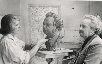 Faith Winter sculpting a busy of James Gettys