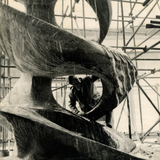 Franta Belsky working on his Shell sculpture 'Torsion' in London