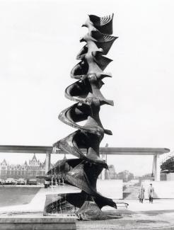 Franta Belsky's sculpture fountain in the courtyard of the old Shell Building, London