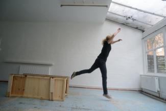 Amy Sharrocks - A Time to Fall (Sculpture Shock 2013)