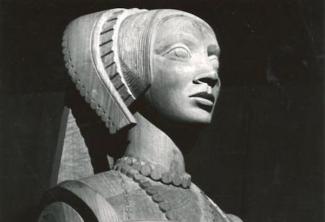 Anne Boleyn sculpture