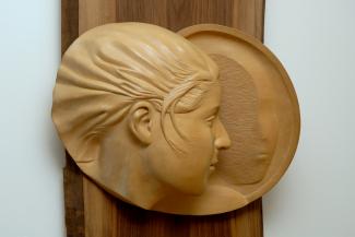 Sculpture in wood by Elona Bennett FRSS 