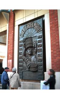 Glynis Owen FRSS 'The Fruit Porter' in Covent Garden