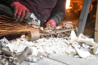 Behind the Scenes at Milwyn Foundry, casting the 10gram challenge 2024