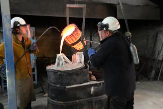 Behind the Scenes at Milwyn Foundry, casting the 10gram challenge 2024