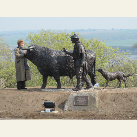 Lucy Poett MRSS with Drover and Bull Dingwall